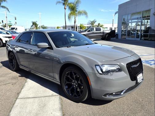 2019 Chrysler 300 S