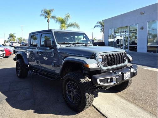 2024 Jeep Gladiator Sport S