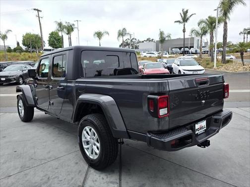 2023 Jeep Gladiator Sport S