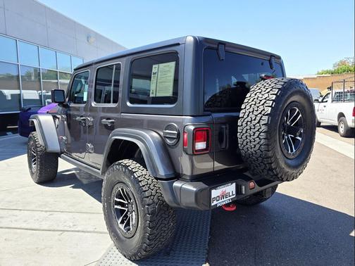 Granite Crystal Metallic Clearcoat 2023 Jeep Wrangler Rubicon