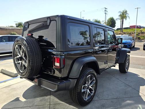 2025 Jeep Wrangler 4xe Sport S