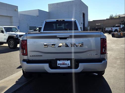 2026 RAM 3500 Laramie Crew Cab 4x4 8' Box