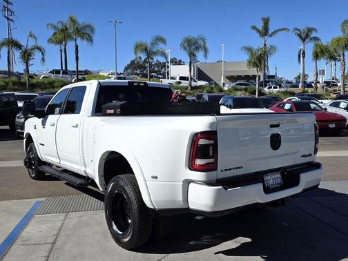 2024 RAM 3500 Limited Crew Cab 4x4 8' Box