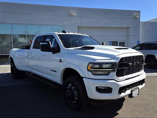 2024 RAM 3500 Limited Crew Cab 4x4 8' Box