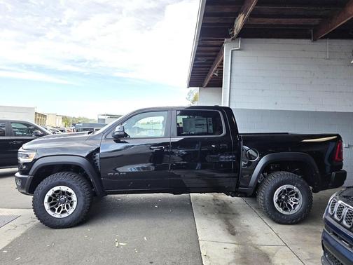 2026 RAM 1500 RHO Crew Cab 4x4 5'7' Box