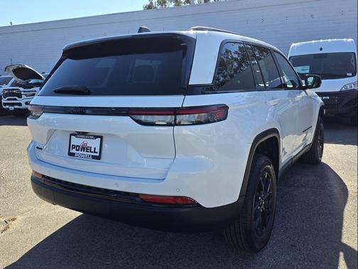 2025 Jeep Grand Cherokee Altitude