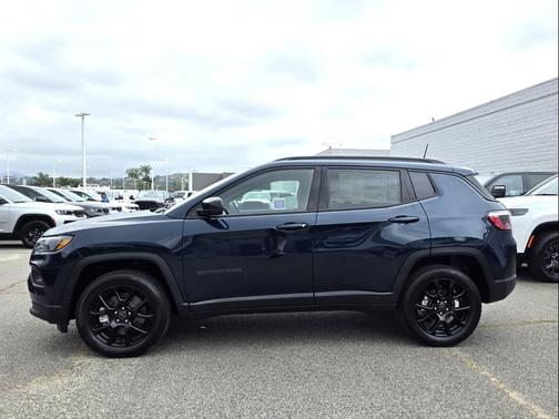 Fathom Blue Pearl Coat 2026 Jeep Compass Latitude