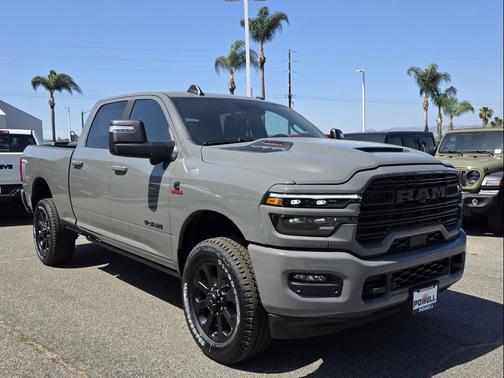 Ceramic Gray Clearcoat 2026 RAM 2500 Laramie Crew Cab 4x4 6'4' Box