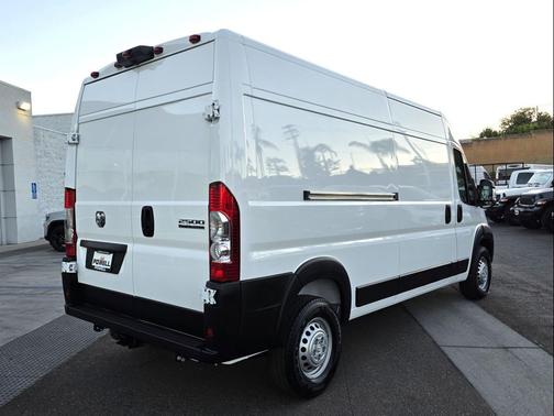 2026 RAM ProMaster 2500 Tradesman
