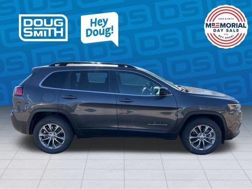 Granite Crystal Clearcoat Metallic 2022 Jeep Cherokee Latitude Lux