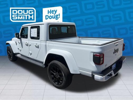 Bright White Clearcoat 2023 Jeep Gladiator Overland