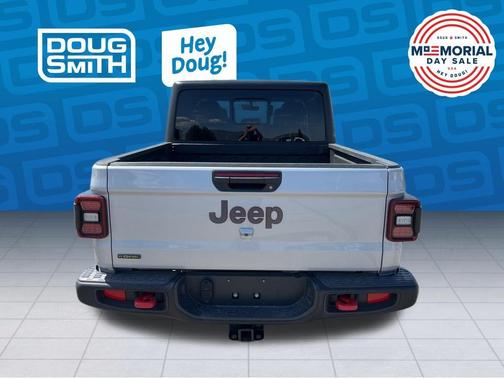 Silver Zynith Clearcoat 2023 Jeep Gladiator Rubicon