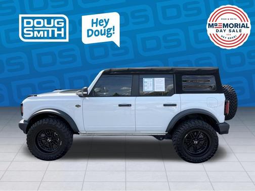 Oxford White 2022 Ford Bronco Wildtrak