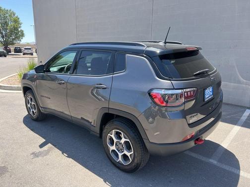Granite Crystal Clearcoat Metallic 2022 Jeep Compass Trailhawk