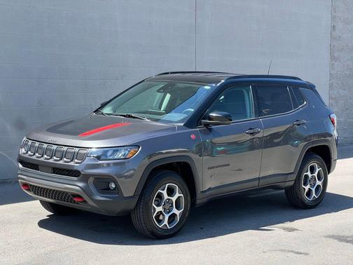 Granite Crystal Clearcoat Metallic 2022 Jeep Compass Trailhawk