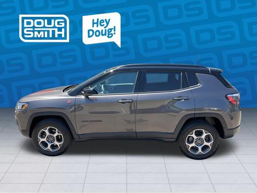 Granite Crystal Clearcoat Metallic 2022 Jeep Compass Trailhawk