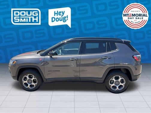 Granite Crystal Clearcoat Metallic 2022 Jeep Compass Trailhawk