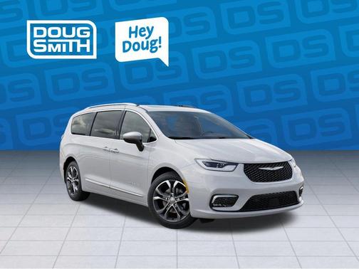 Bright White Clearcoat 2026 Chrysler Pacifica Pinnacle