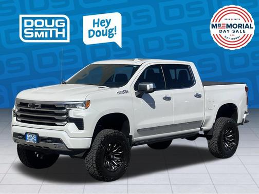 Iridescent Pearl Tricoat 2023 Chevrolet Silverado 1500 High Country