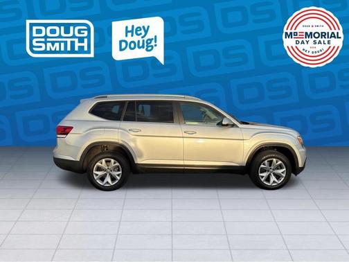 Reflex Silver Metallic 2019 Volkswagen Atlas 3.6L SE