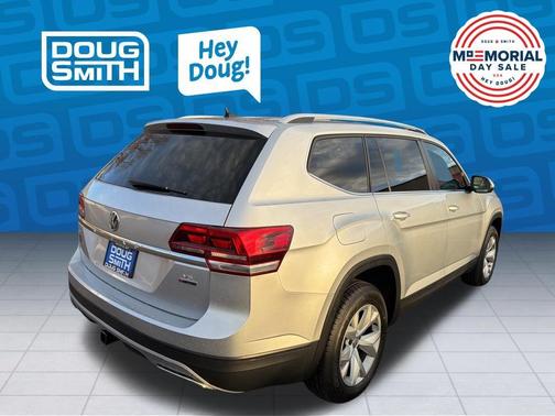 Reflex Silver Metallic 2019 Volkswagen Atlas 3.6L SE