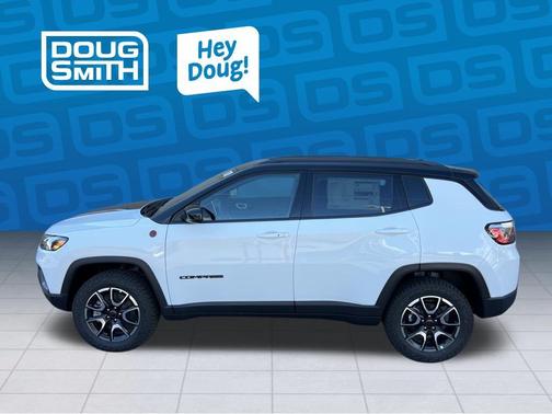 Bright White Clearcoat 2026 Jeep Compass Trailhawk