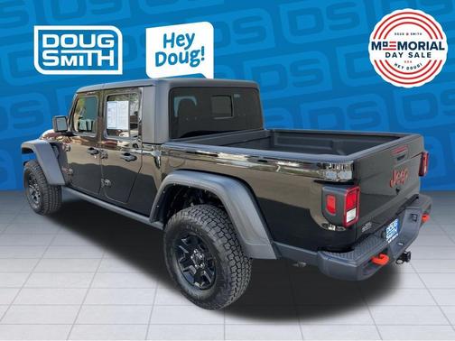 Black Clearcoat 2021 Jeep Gladiator Mojave