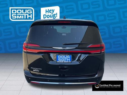 Diamond Black 2025 Chrysler Pacifica Select
