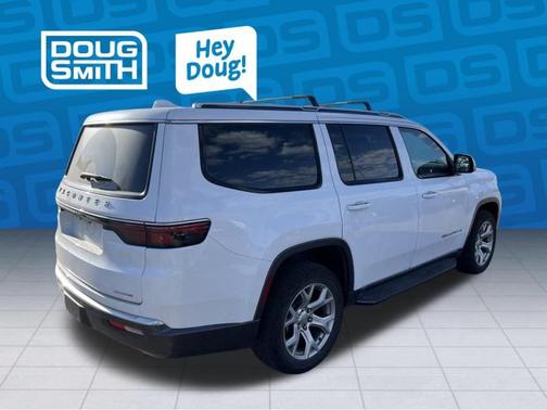 Bright White Clearcoat 2022 Jeep Wagoneer Series II