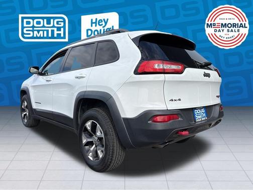 Bright White Clearcoat 2014 Jeep Cherokee Trailhawk