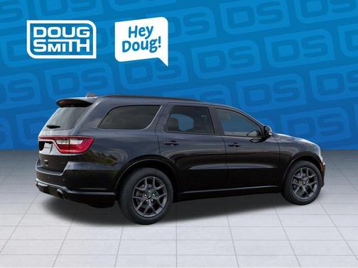 DB Black Crystal Clearcoat 2026 Dodge Durango GT Plus HEMI V8