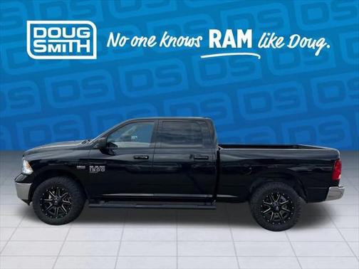 2019 RAM 1500 Classic SLT Crew Cab 4x4 64' Box