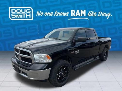 2019 RAM 1500 Classic SLT Crew Cab 4x4 64' Box