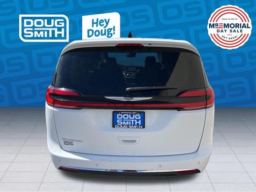 Bright White Clearcoat 2024 Chrysler Pacifica Touring-L