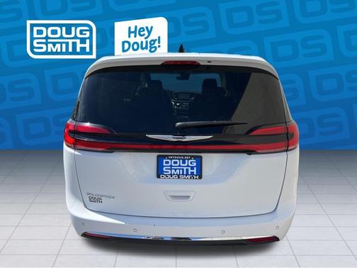 Bright White Clearcoat 2024 Chrysler Pacifica Touring-L