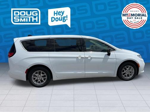 Bright White Clearcoat 2024 Chrysler Pacifica Touring-L