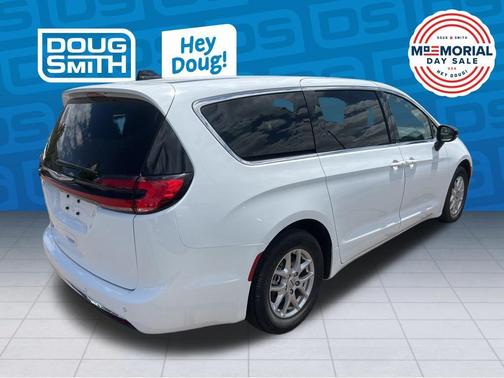 Bright White Clearcoat 2024 Chrysler Pacifica Touring-L