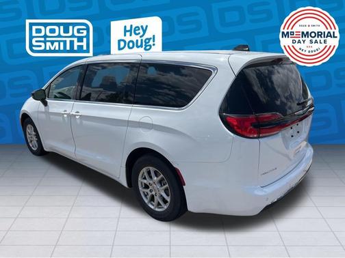 Bright White Clearcoat 2024 Chrysler Pacifica Touring-L