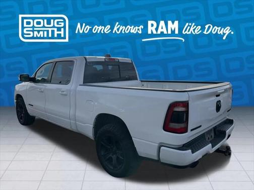 2020 RAM 1500 Big Horn Crew Cab 4x4 64' Box