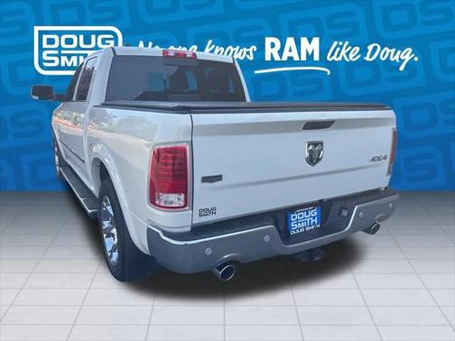 2018 RAM 1500 Laramie Crew Cab 4x4 57' Box