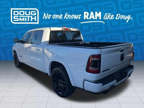 2020 RAM 1500 Laramie Crew Cab 4x4 57' Box