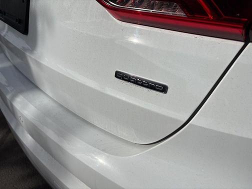 Ibis White 2020 Audi Q3 45 Premium