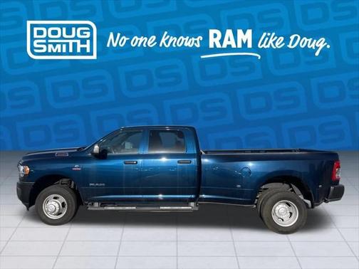 2022 RAM 3500 Tradesman Crew Cab 4x4 8 Box