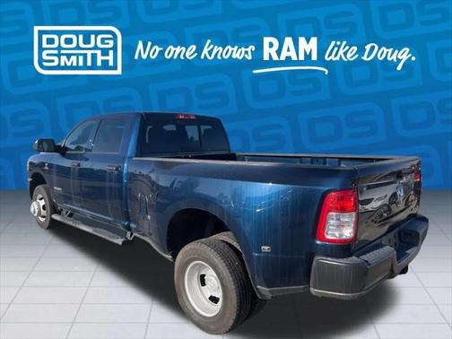2022 RAM 3500 Tradesman Crew Cab 4x4 8 Box