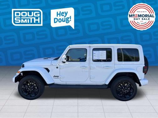 Bright White Clearcoat 2021 Jeep Wrangler Unlimited Sahara Altitude