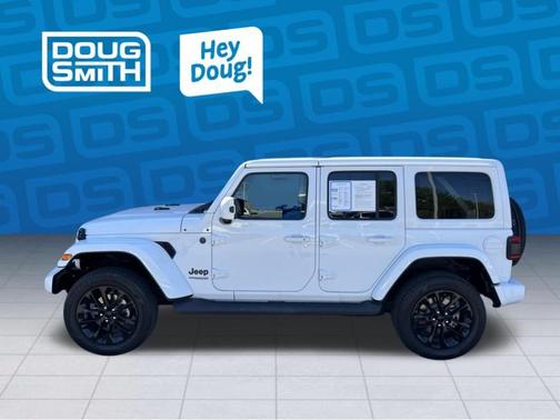 Bright White Clearcoat 2021 Jeep Wrangler Unlimited Sahara Altitude