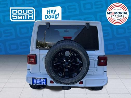 Bright White Clearcoat 2021 Jeep Wrangler Unlimited Sahara Altitude