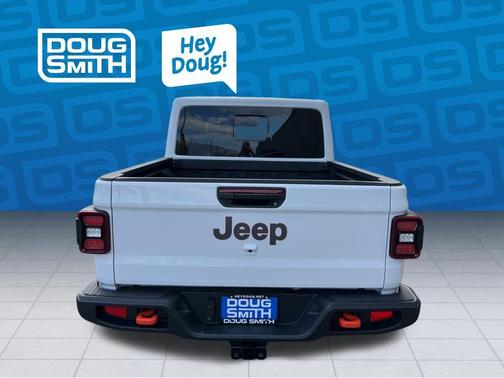 Bright White Clearcoat 2026 Jeep Gladiator Mojave