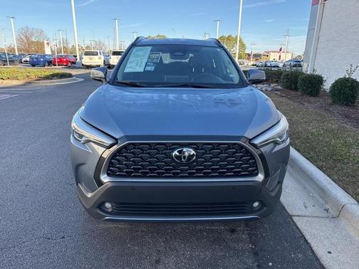2024 Toyota Corolla Cross XLE