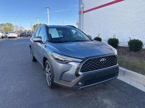 2024 Toyota Corolla Cross XLE